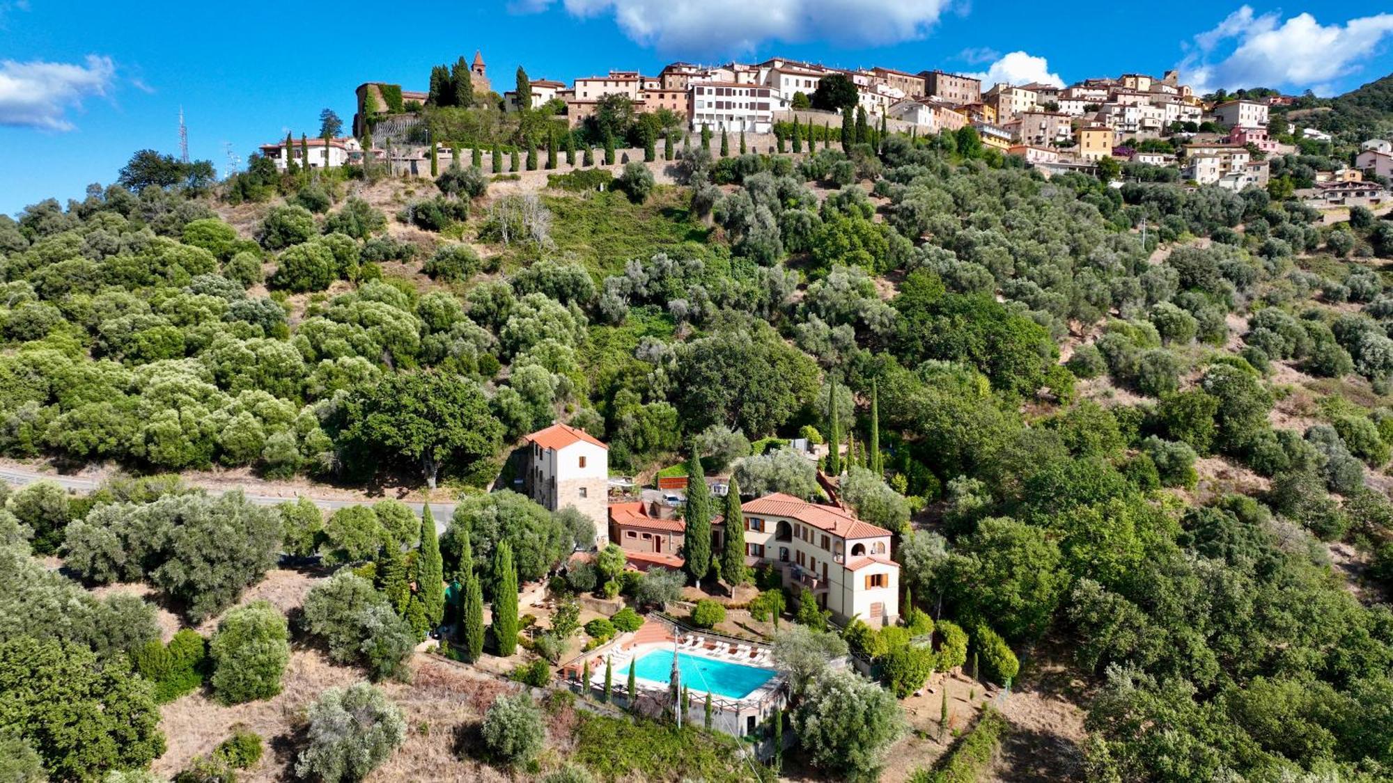 Madonna Del Poggio Cav Aparthotel Scarlino Exterior foto