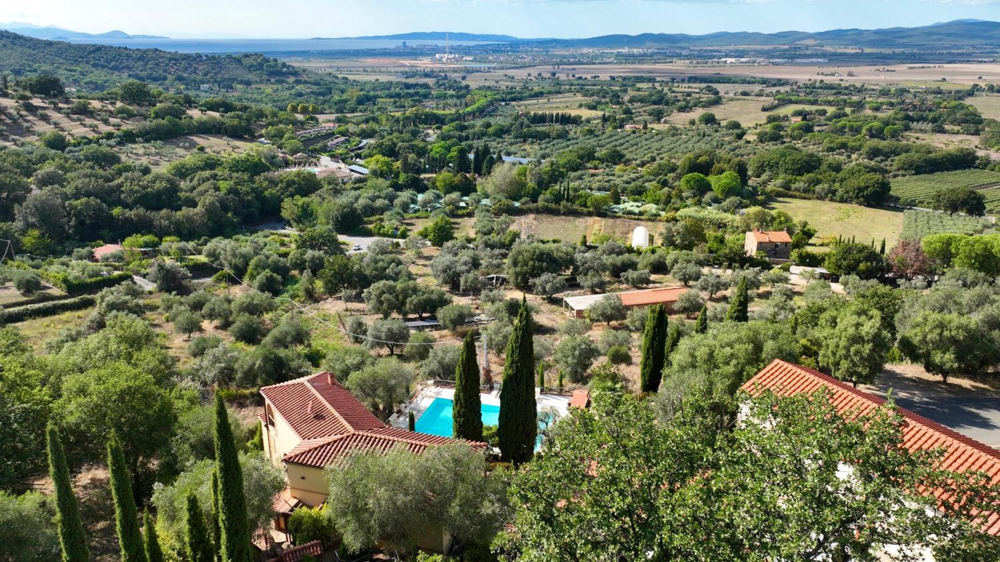 Madonna Del Poggio Cav Aparthotel Scarlino Exterior foto