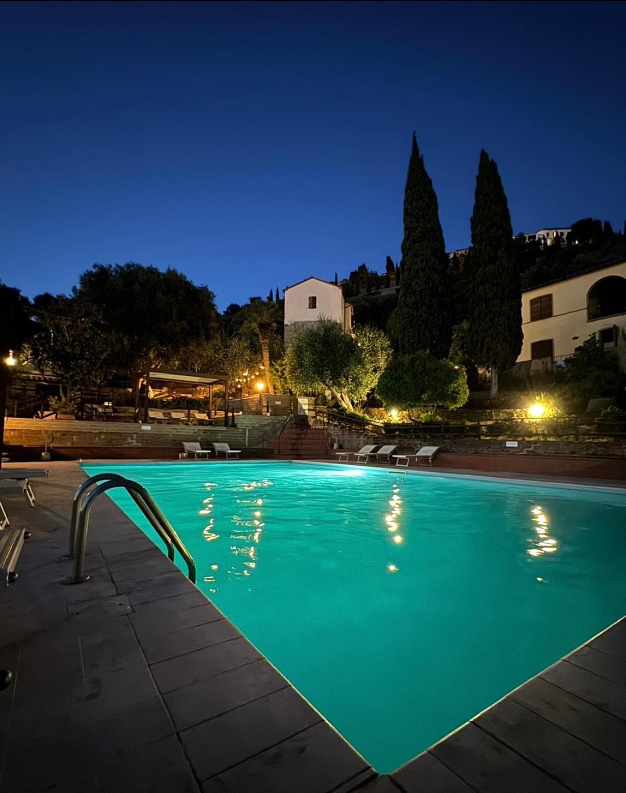 Madonna Del Poggio Cav Aparthotel Scarlino Exterior foto